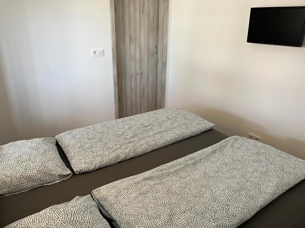 Rajczi Apartman 莫哈奇 外观 照片