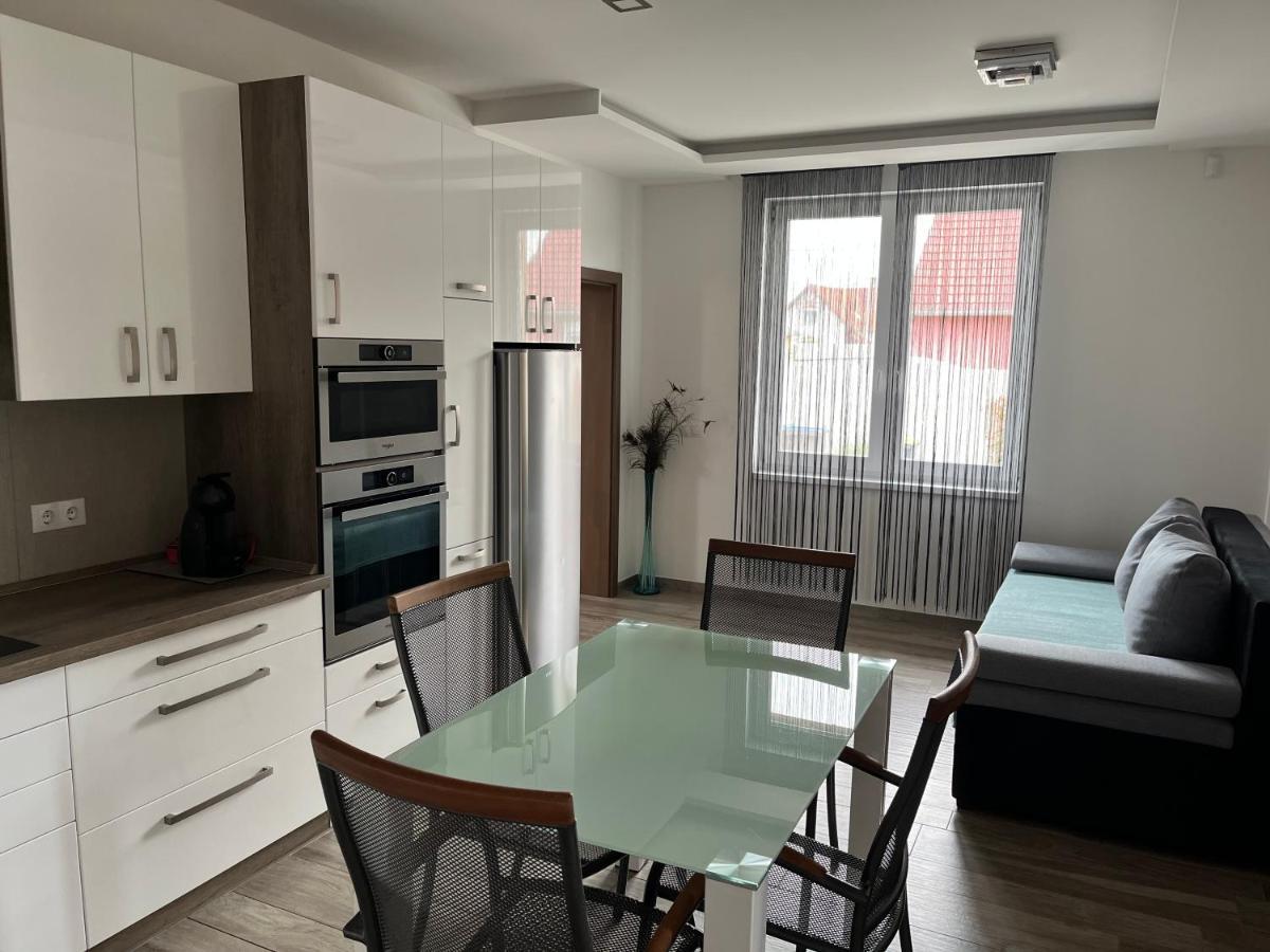 Rajczi Apartman 莫哈奇 外观 照片