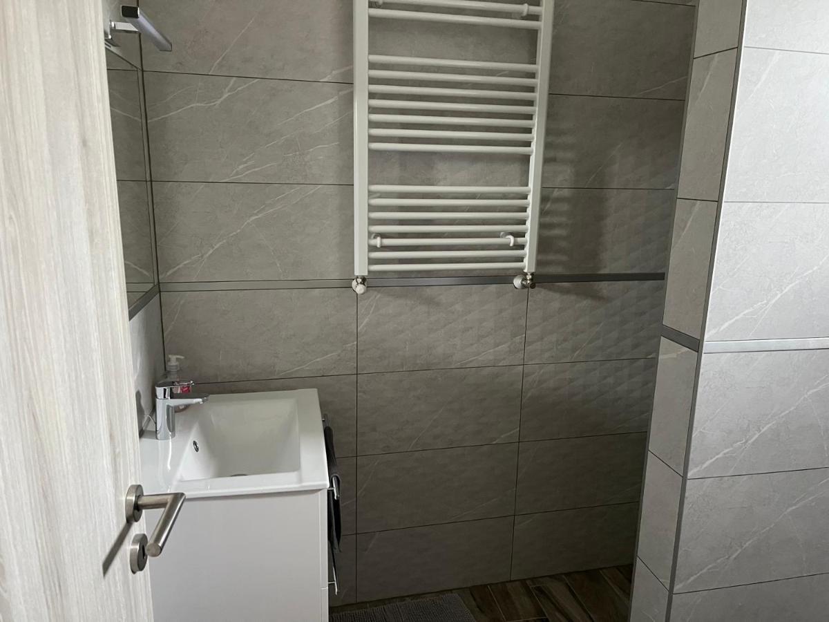 Rajczi Apartman 莫哈奇 外观 照片