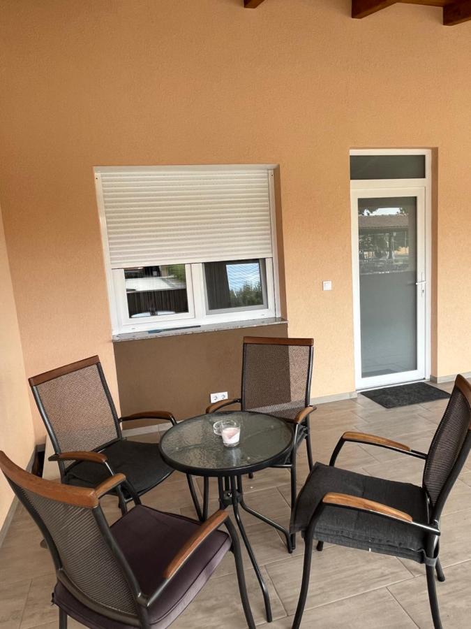 Rajczi Apartman 莫哈奇 外观 照片